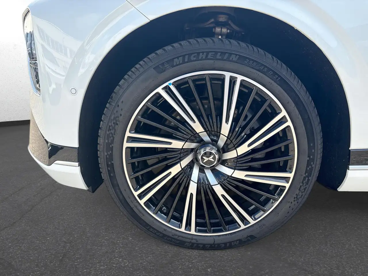 XPENG G9
