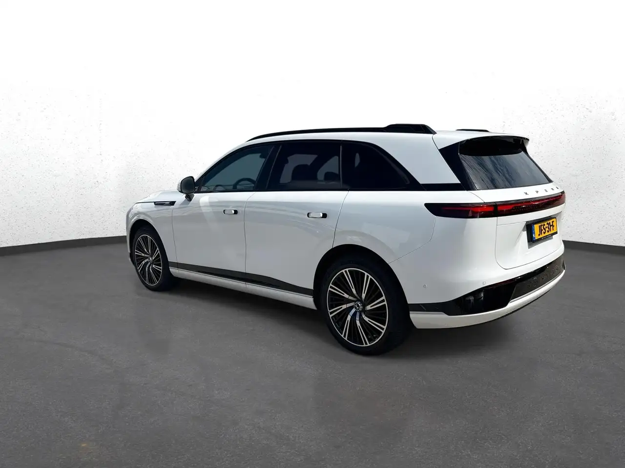 XPENG G9