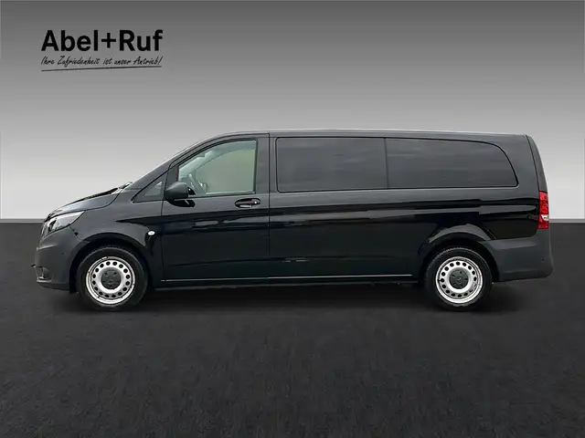 Mercedes-Benz Vito view 2