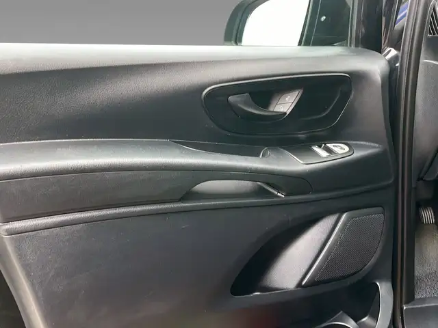 Mercedes-Benz Vito view 14