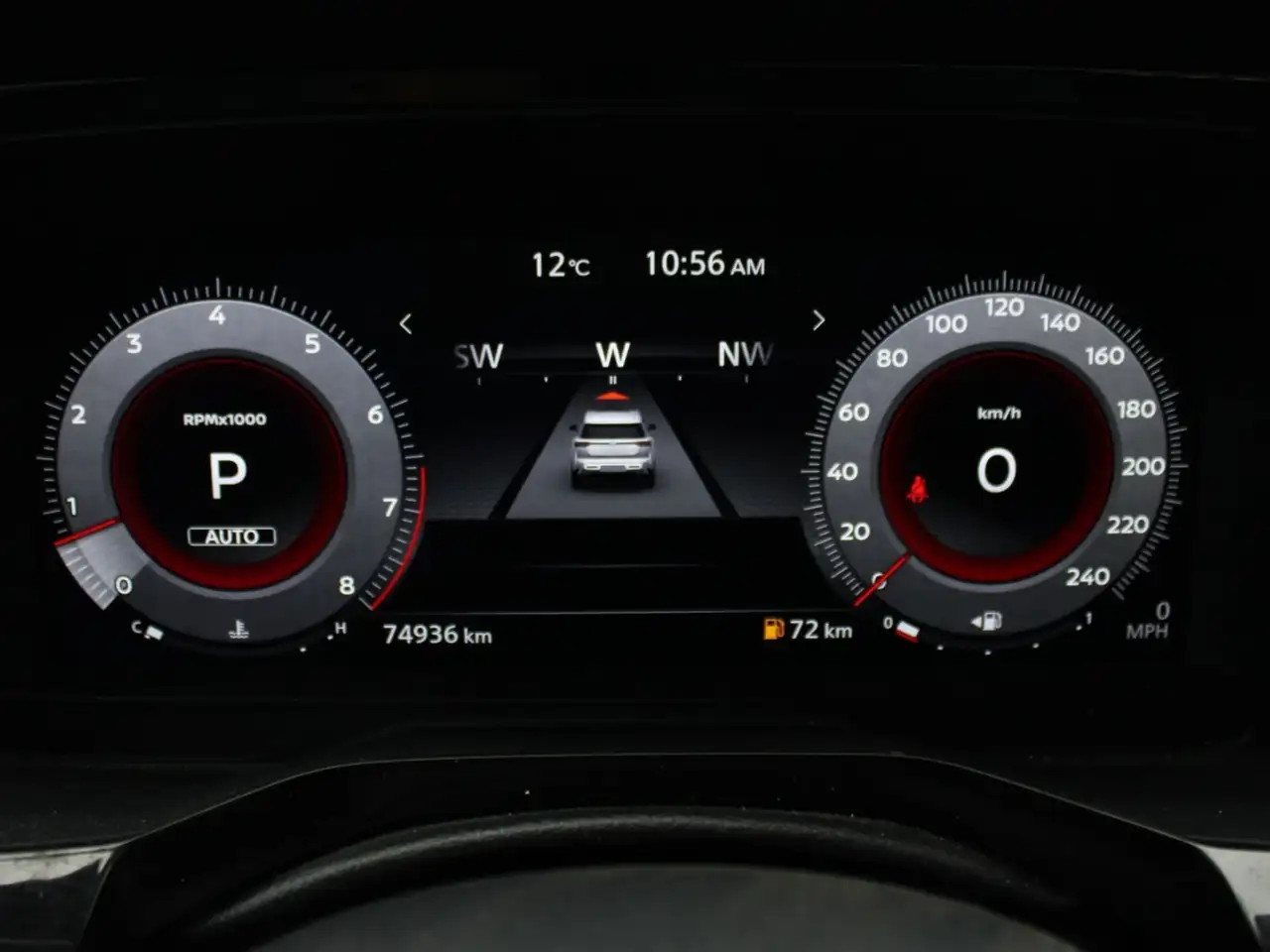 Nissan Pathfinder снимка Nissan Pathfinder