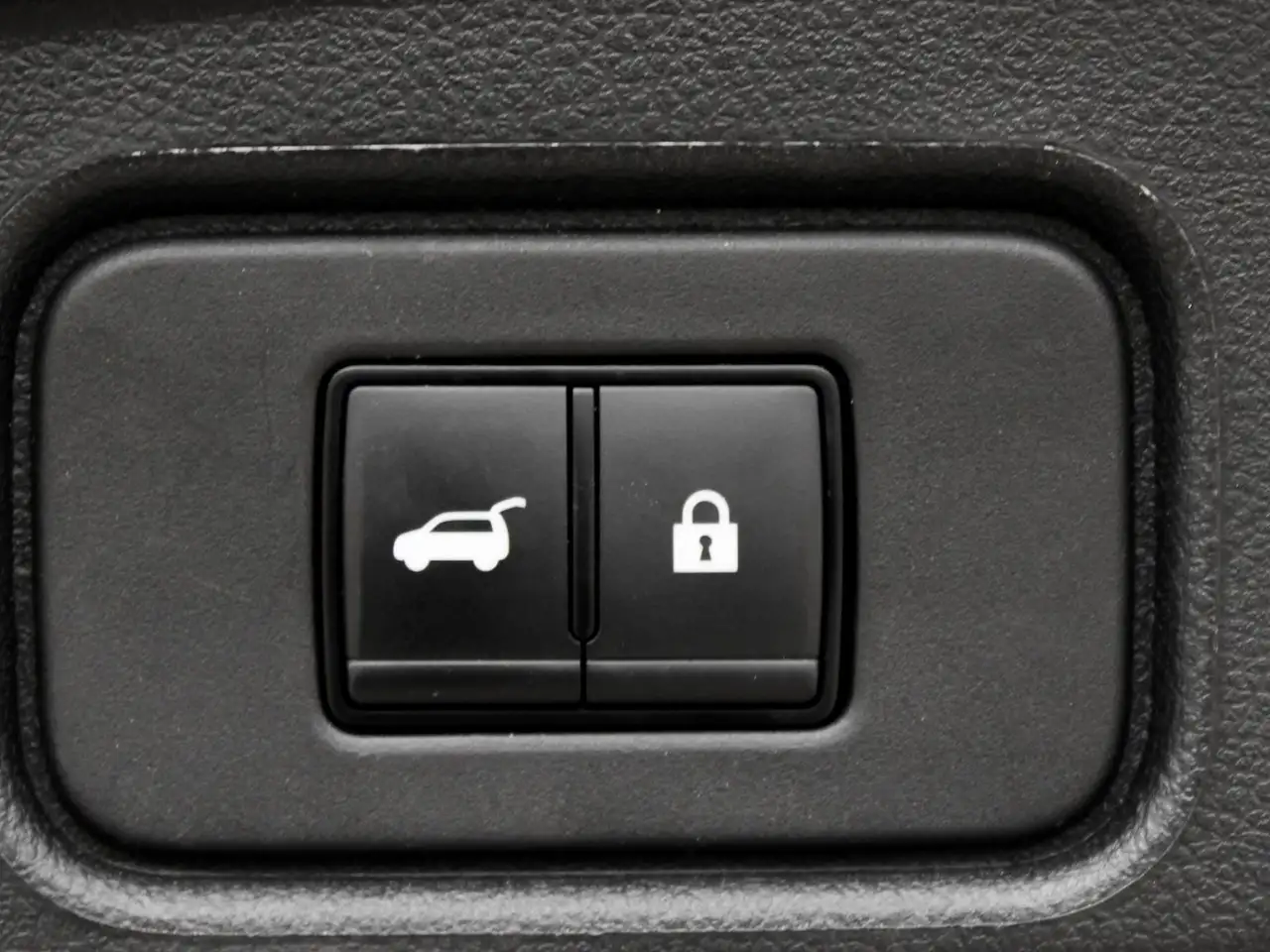 Nissan Pathfinder снимка Nissan Pathfinder