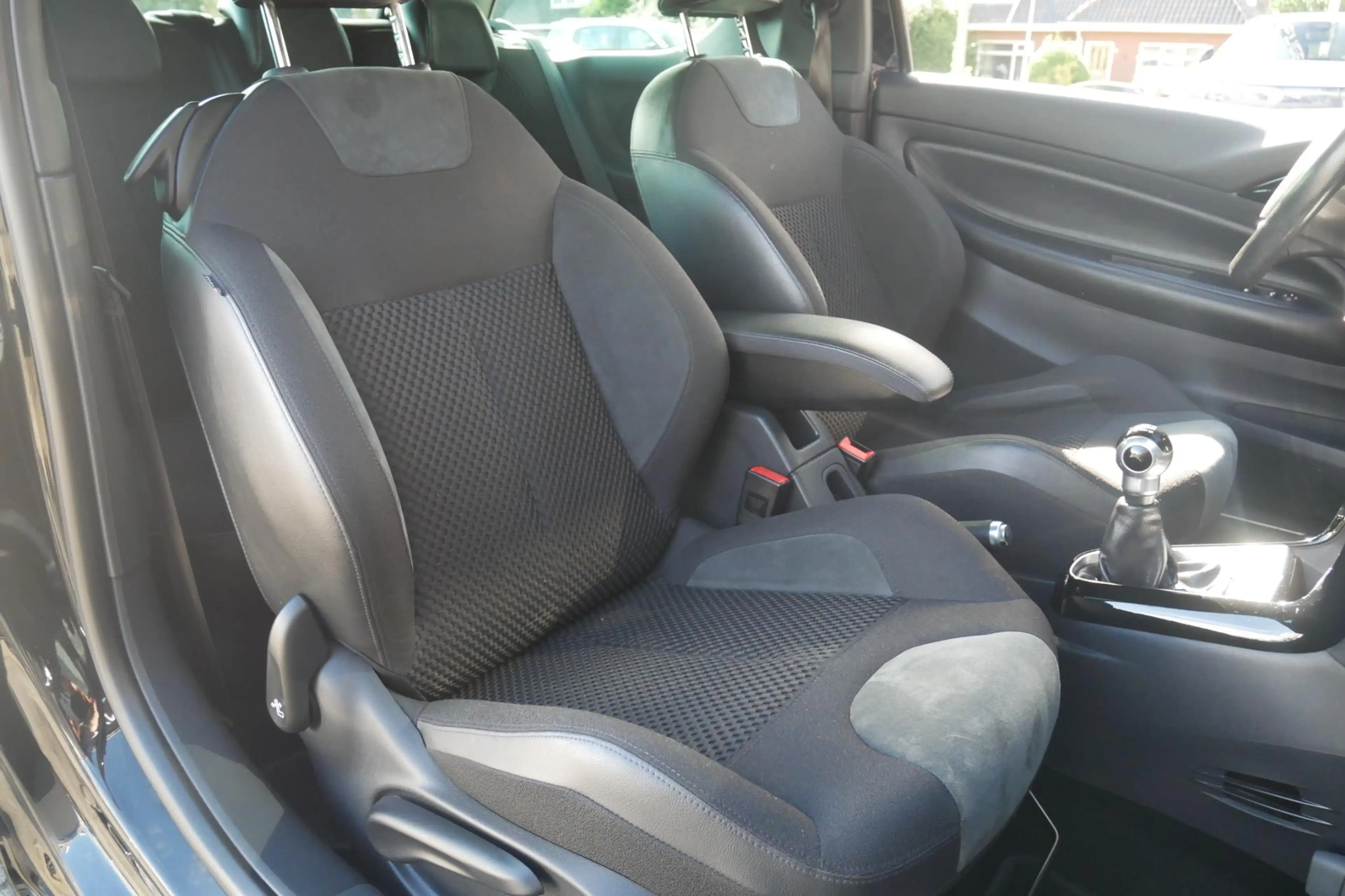 DS Automobiles DS 3 1.2 110PK So Red | Navigatie | Bluetooth | Cruise — photo 10