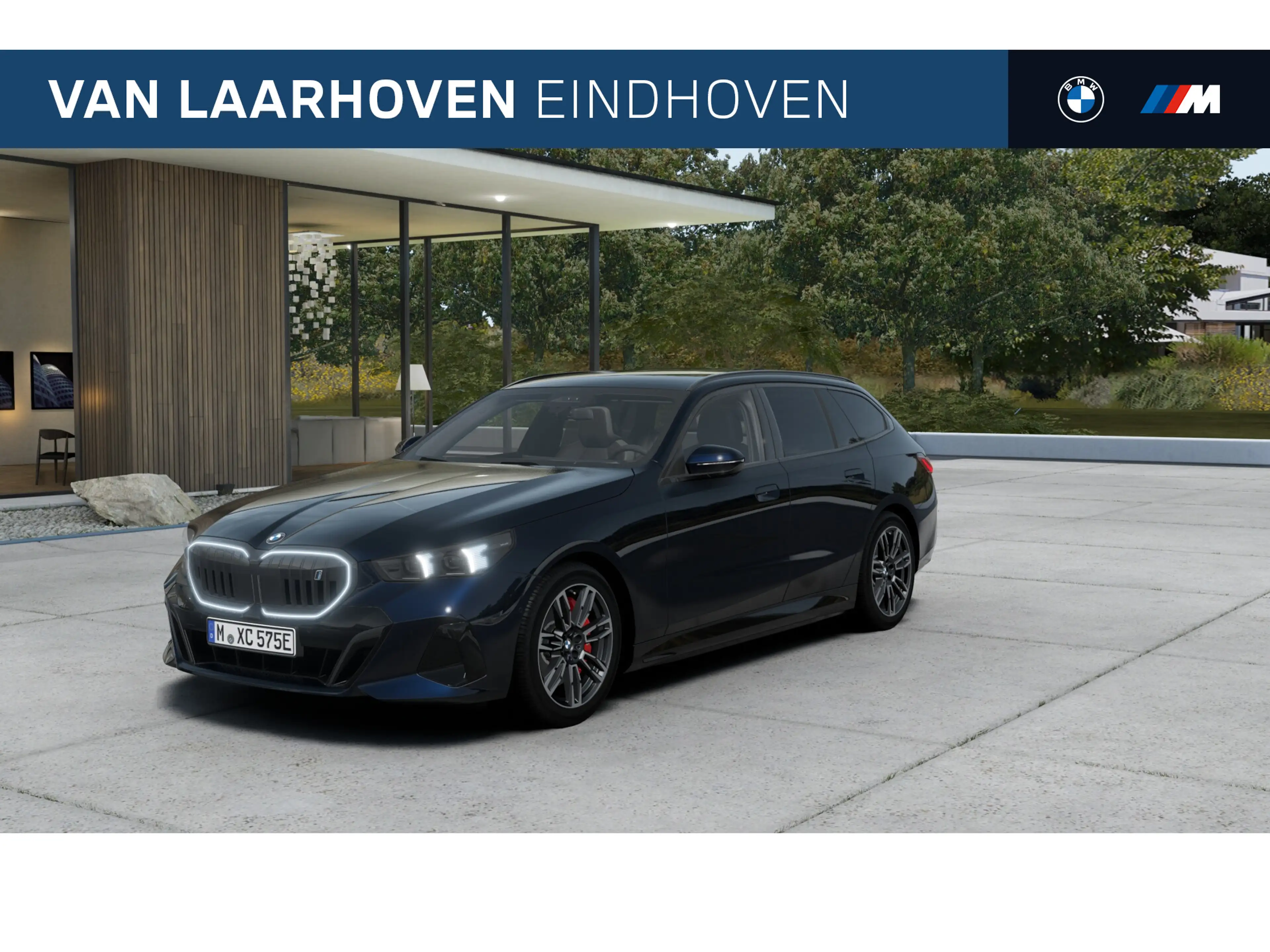 BMW i5 Touring eDrive40 M Sport / Panoramadak / Achteruit