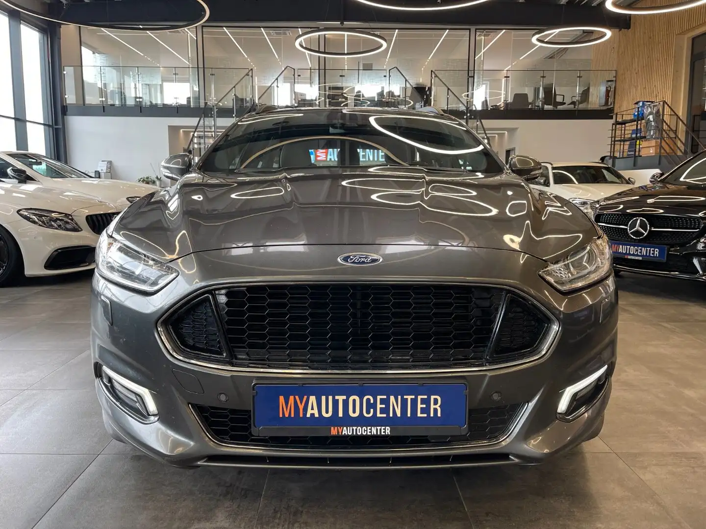 Ford Mondeo Turnier ST-Line *ACC*AHK*NAVI*LEDER*KAM* Grau - 2