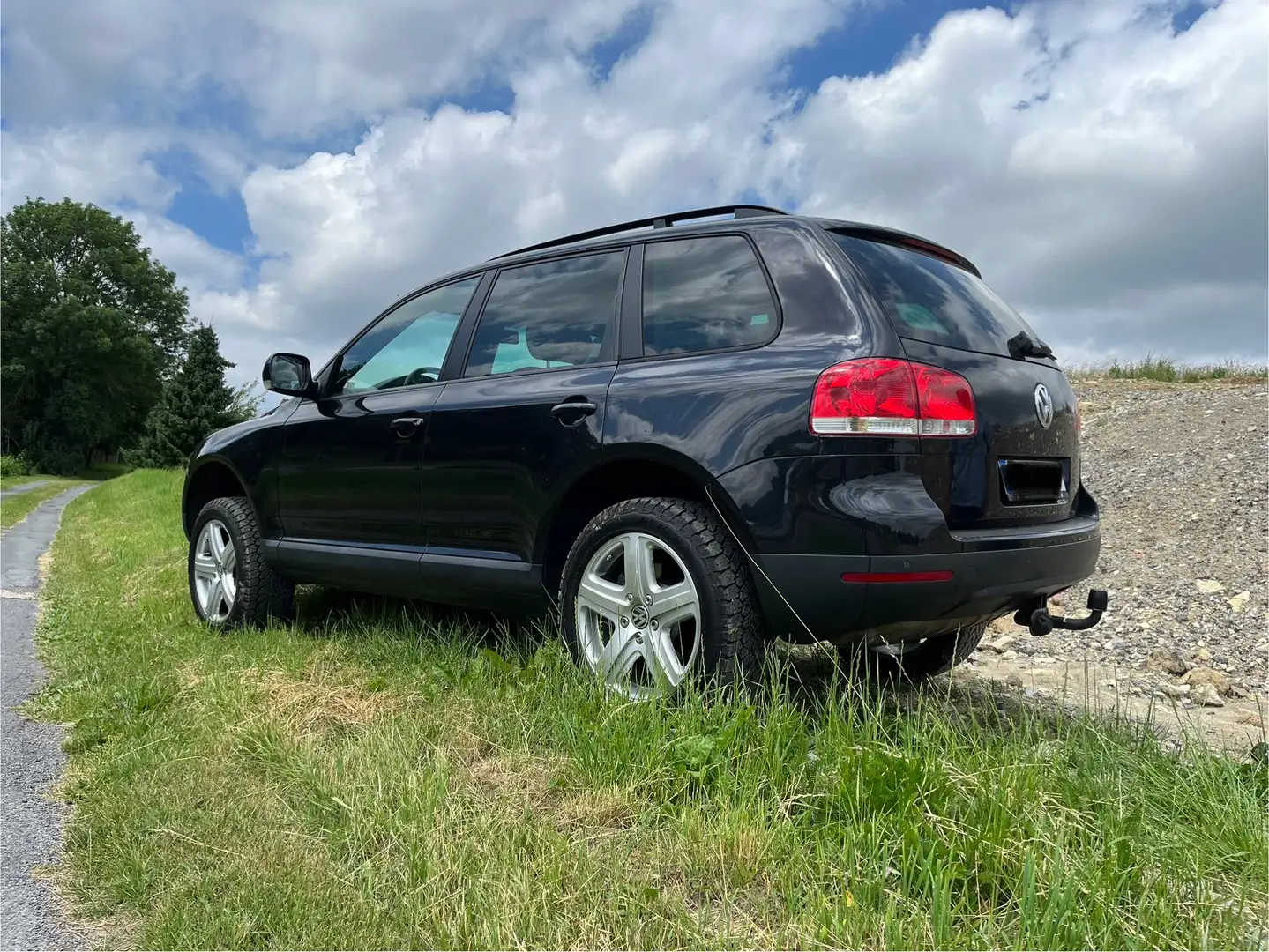 Volkswagen Touareg 3.0 V6 TDI DPF Xenon Leder Luft Offroad TÜV-27 AH Schwarz - 2
