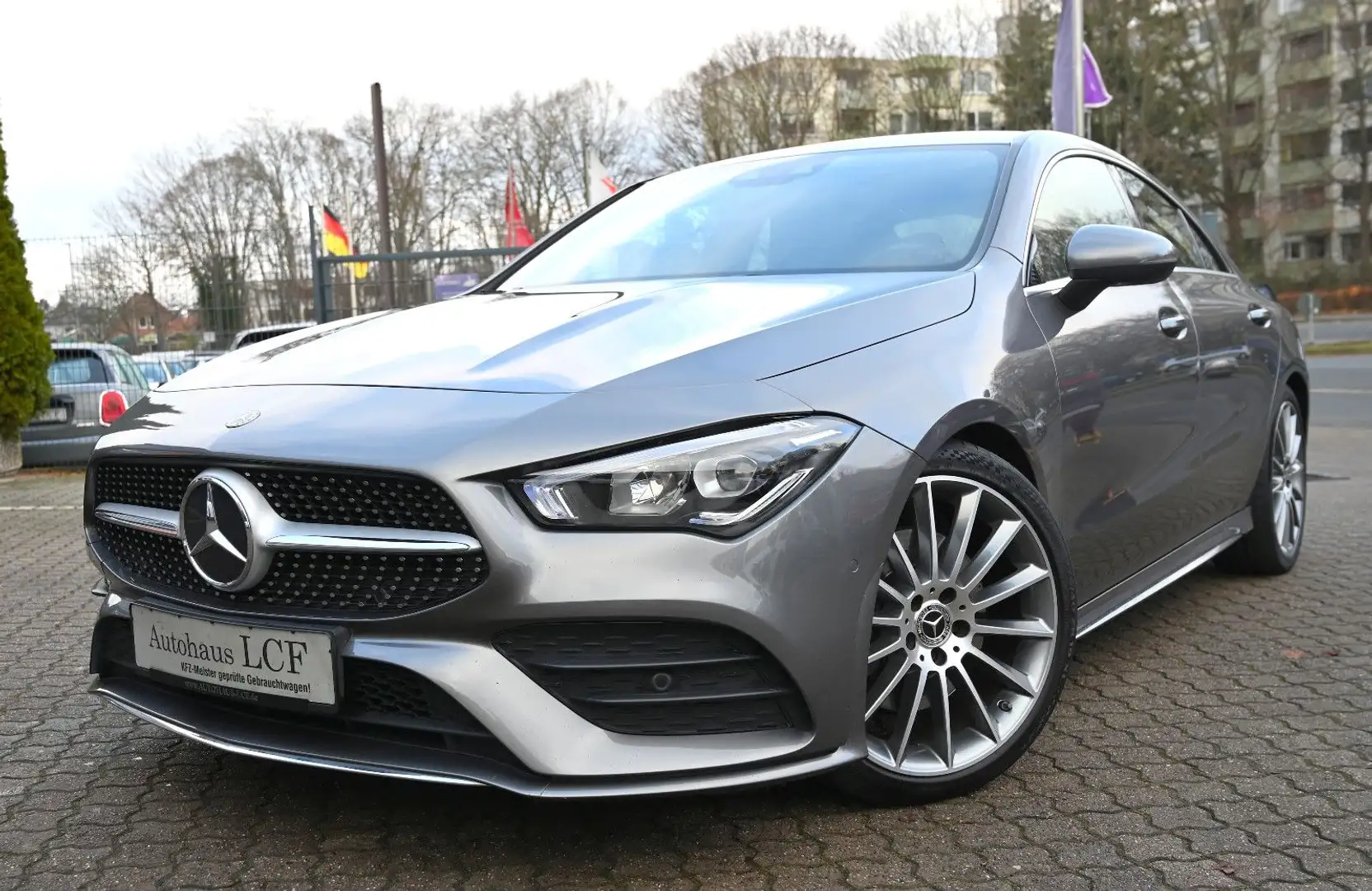 Mercedes-Benz CLA 220 AMG Line Leder Navi Autom. Cam LED Gris - 2