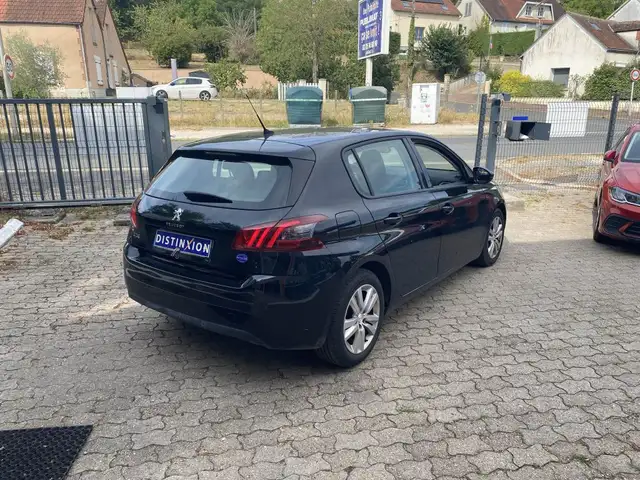 Peugeot 308 view 4