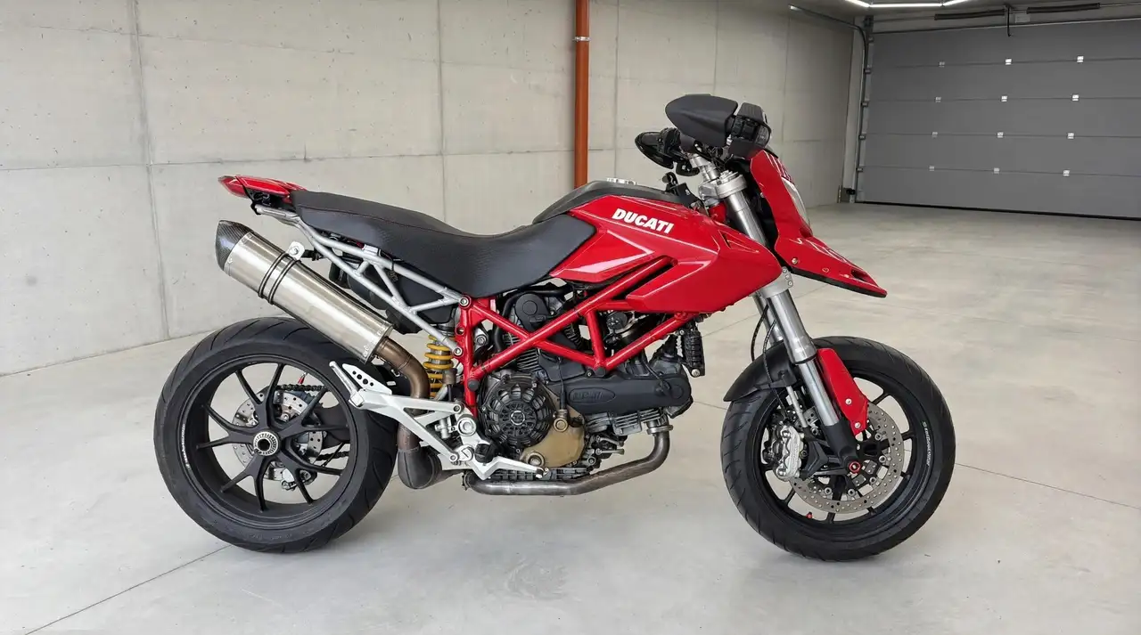 Ducati Hypermotard 1100