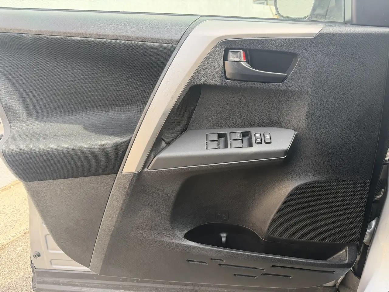 Toyota RAV 4 снимка Toyota RAV 4