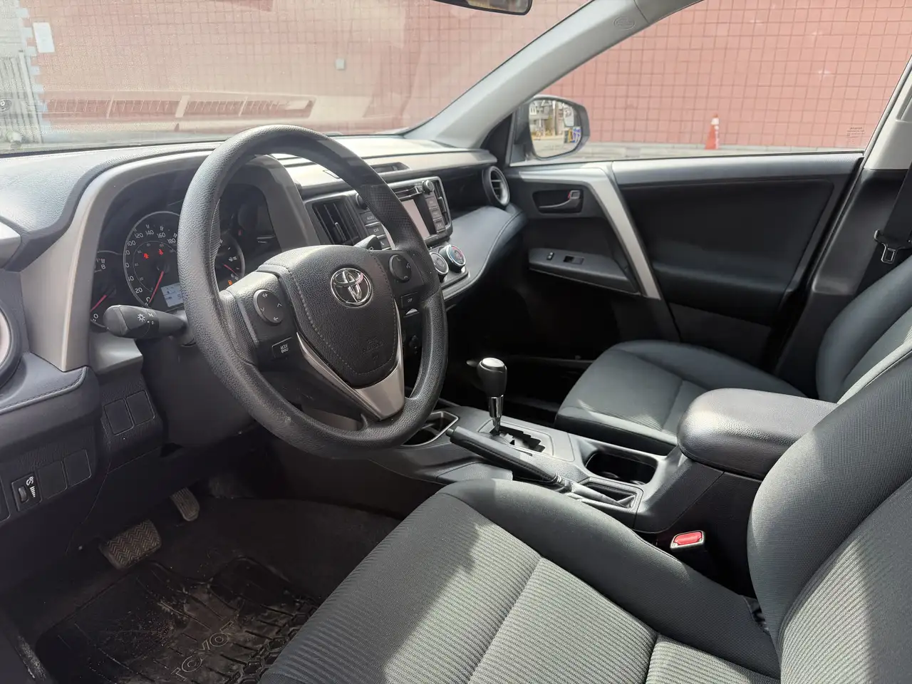 Toyota RAV 4 снимка Toyota RAV 4