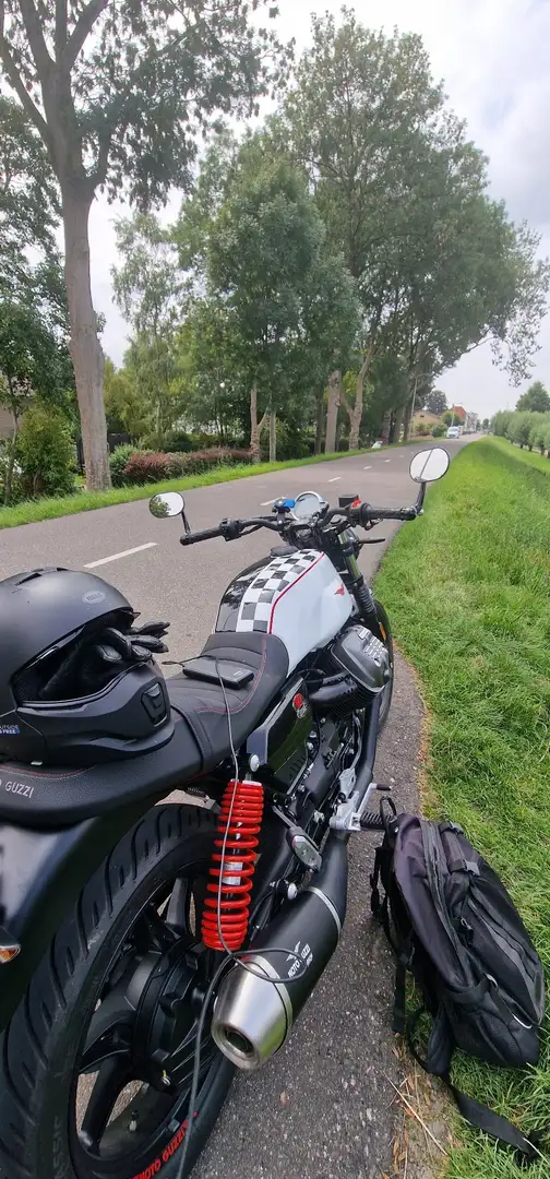 Moto Guzzi V 7 Biały - 1