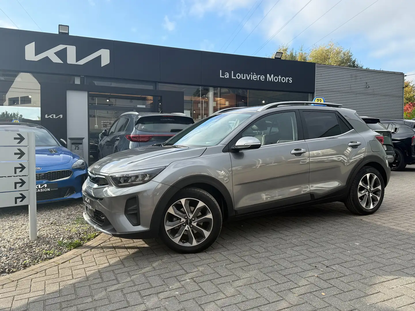 Kia Stonic 1.0 T Inspire **11.000KM**GARANTIE 2031**LED** Grijs - 1