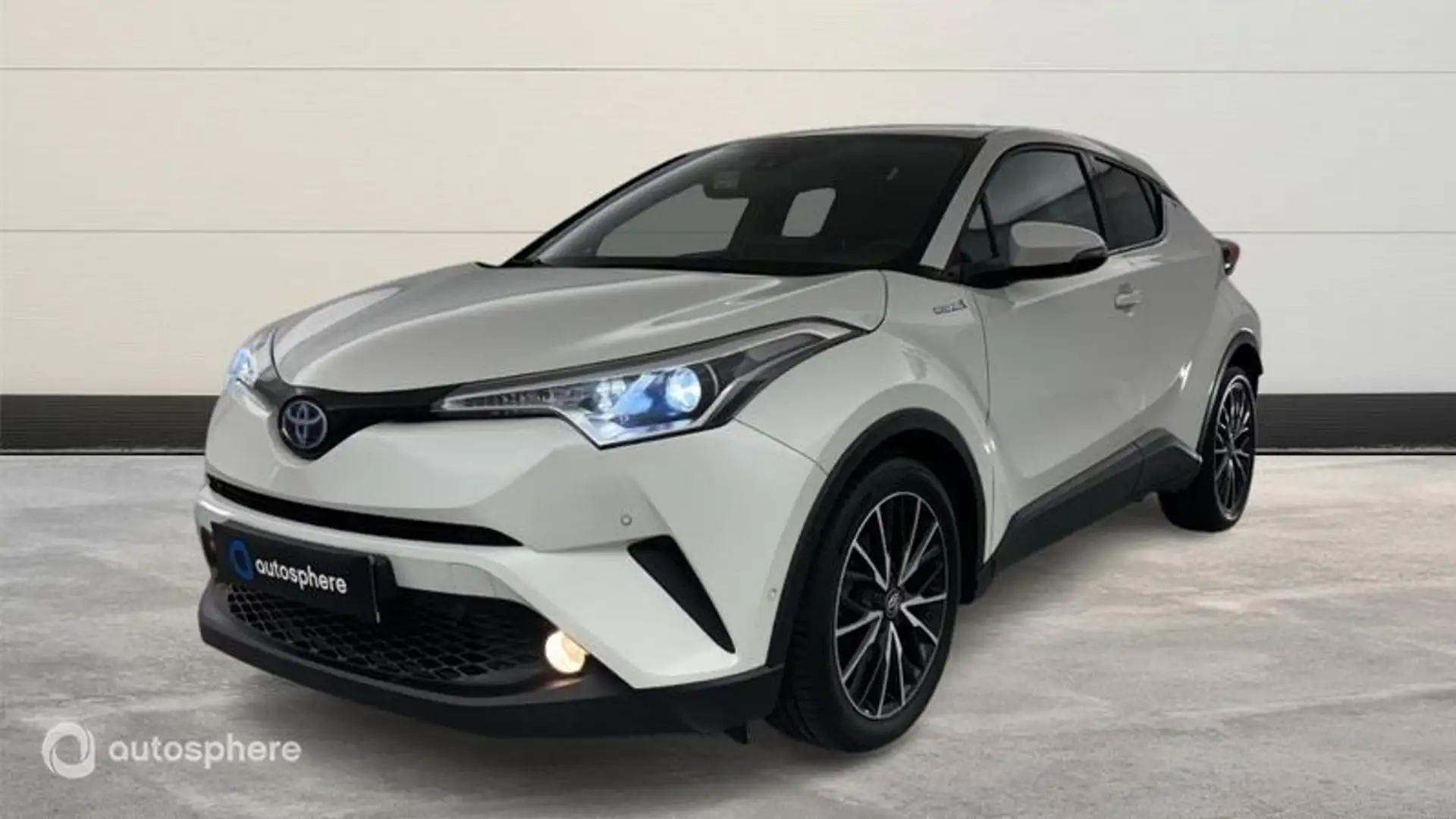 Toyota C-HR 122h Distinctive 2WD E-CVT - 1