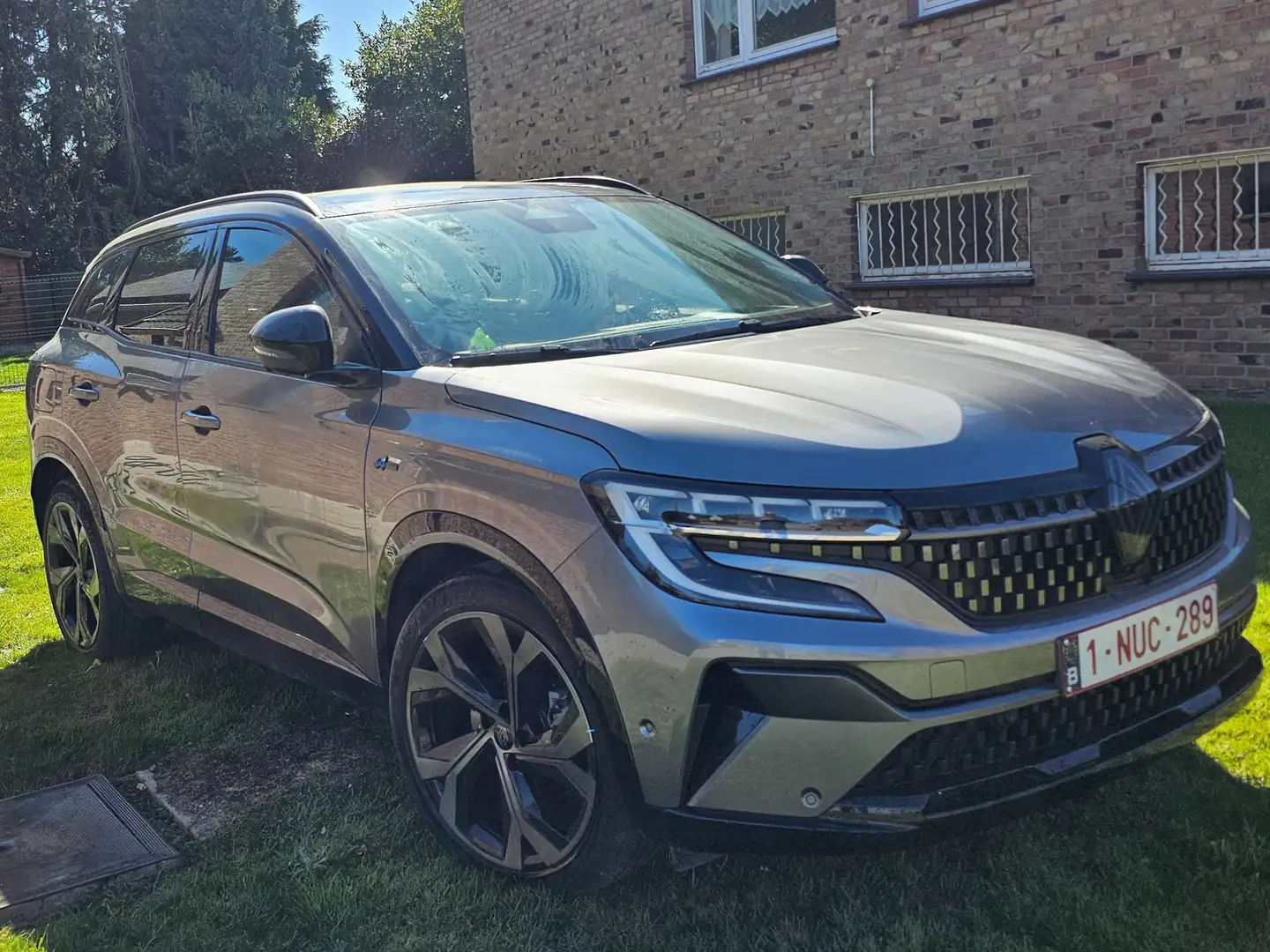 Renault Austral 1.2+E-Tech+HEV+Iconic+Esprit+Alpine Серебристый - 1