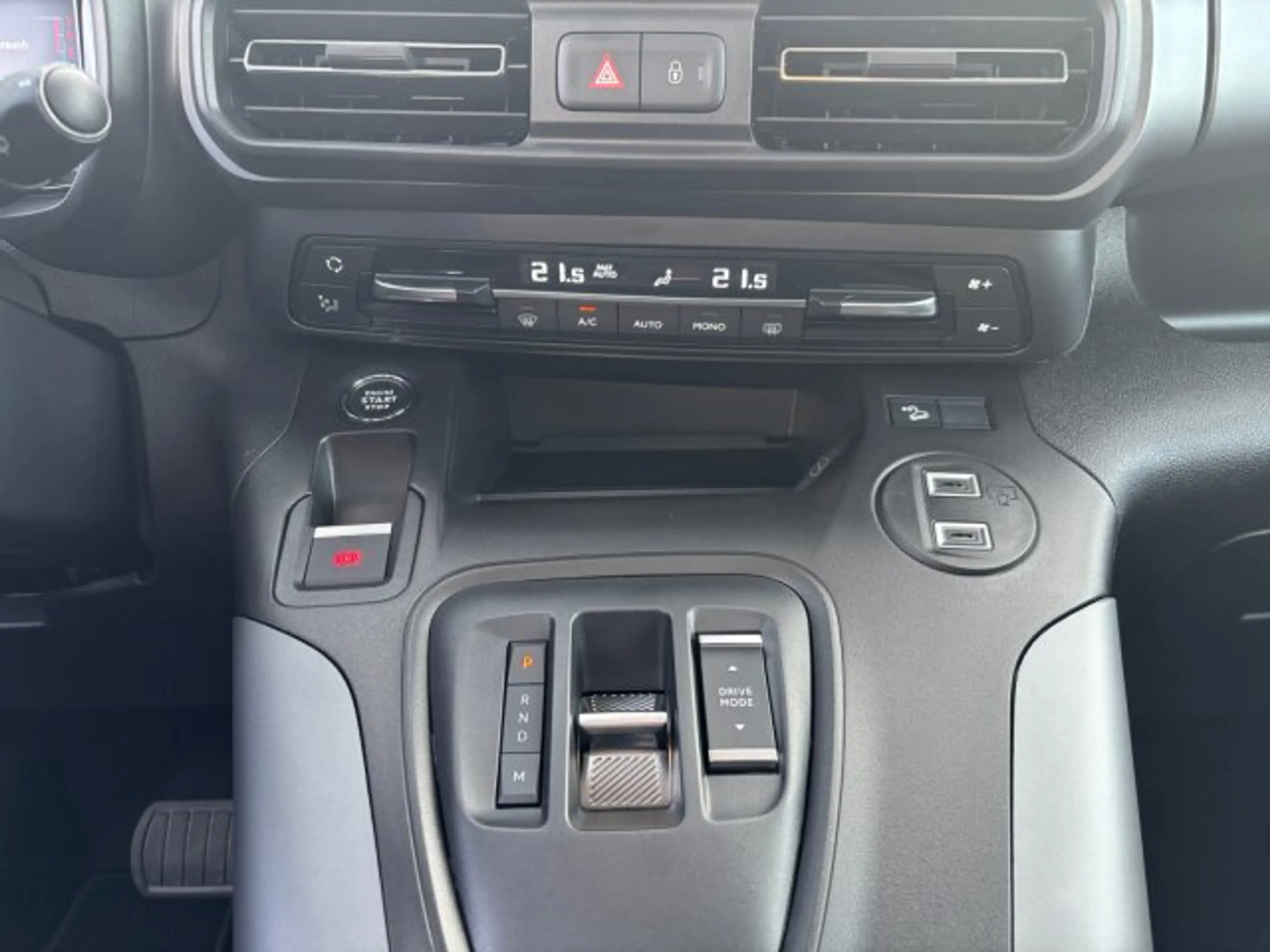 Citroen Berlingo Berlingo M 130 MAX BAR +180°Kamera+Holiday+NAV+ — photo 13