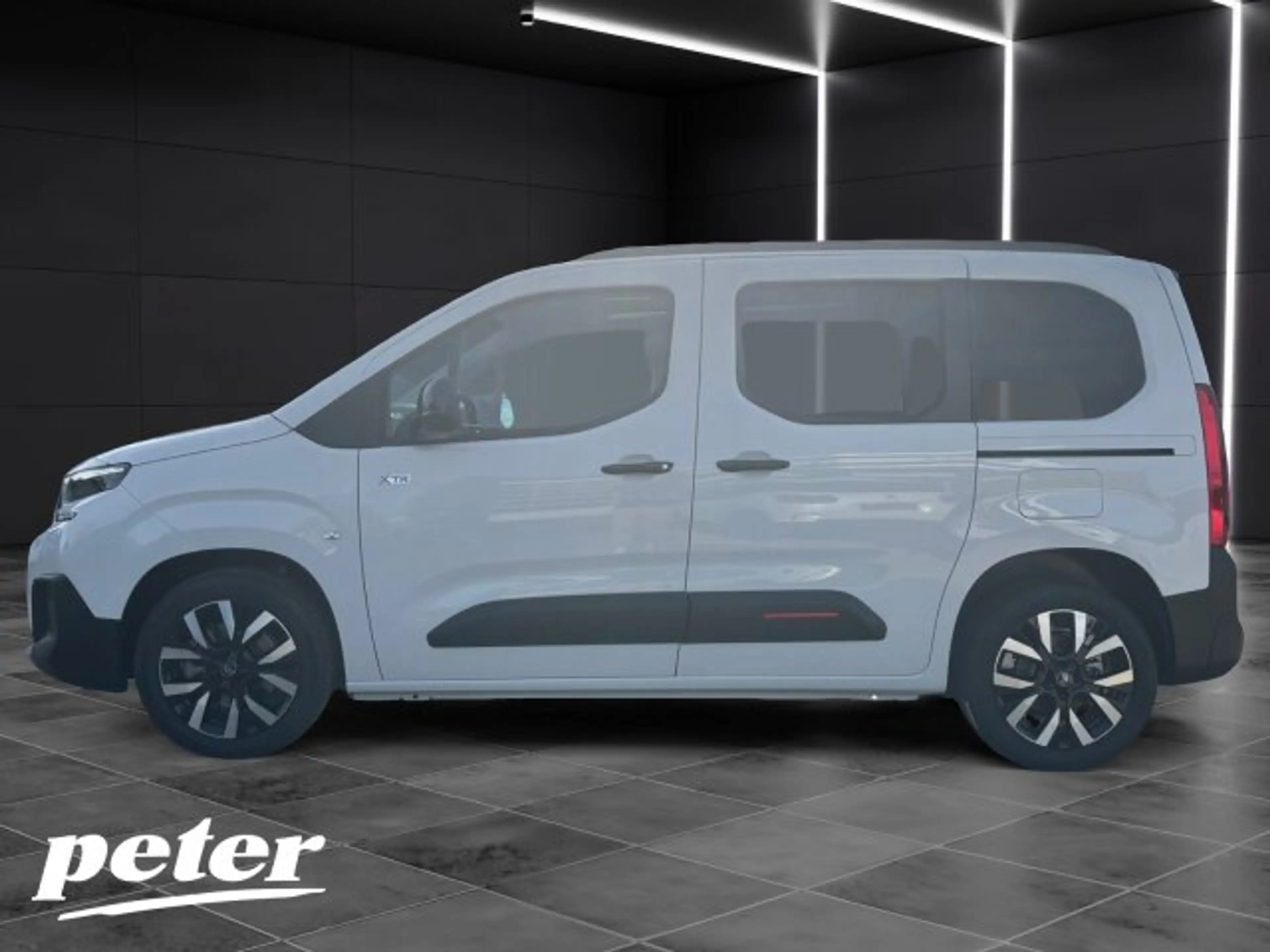 Citroen Berlingo Berlingo M 130 MAX BAR +180°Kamera+Holiday+NAV+ — photo 2
