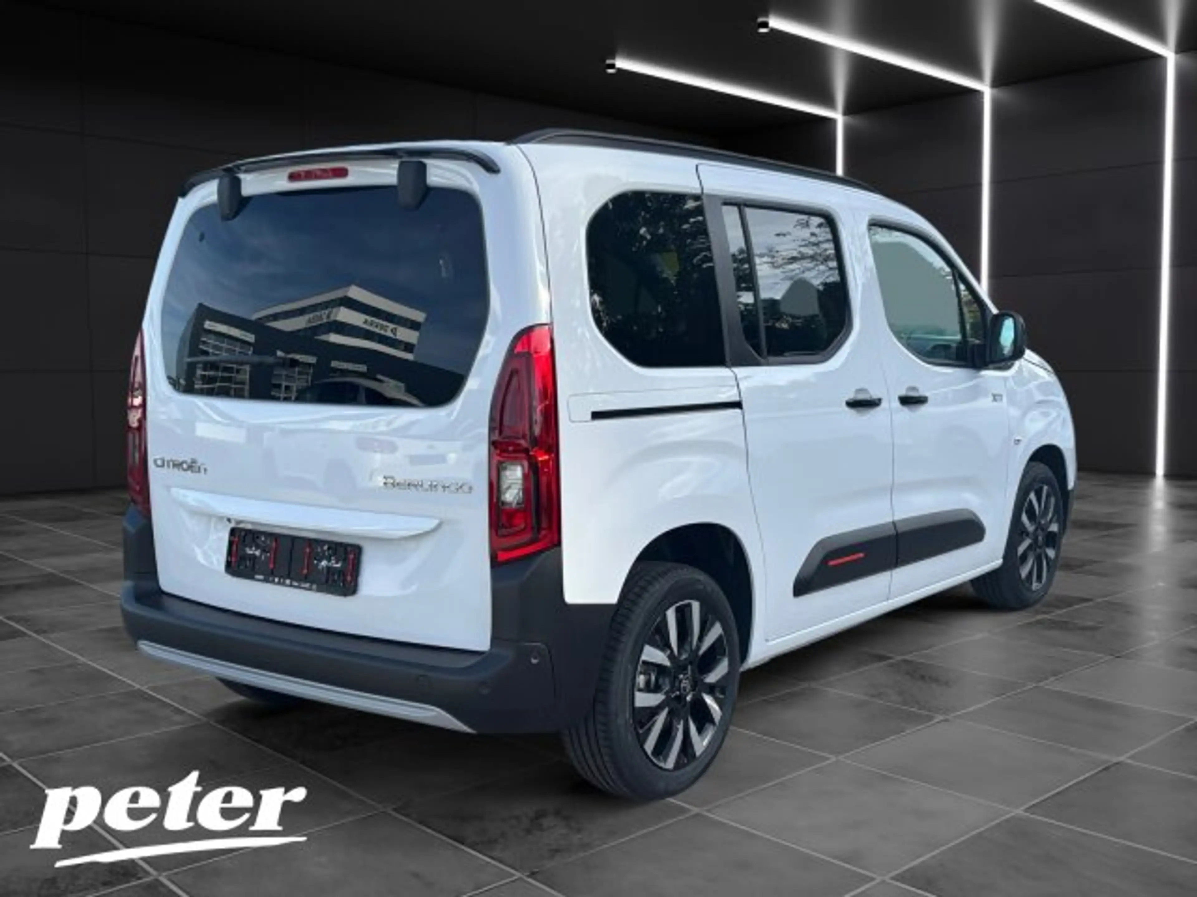 Citroen Berlingo Berlingo M 130 MAX BAR +180°Kamera+Holiday+NAV+ — photo 4