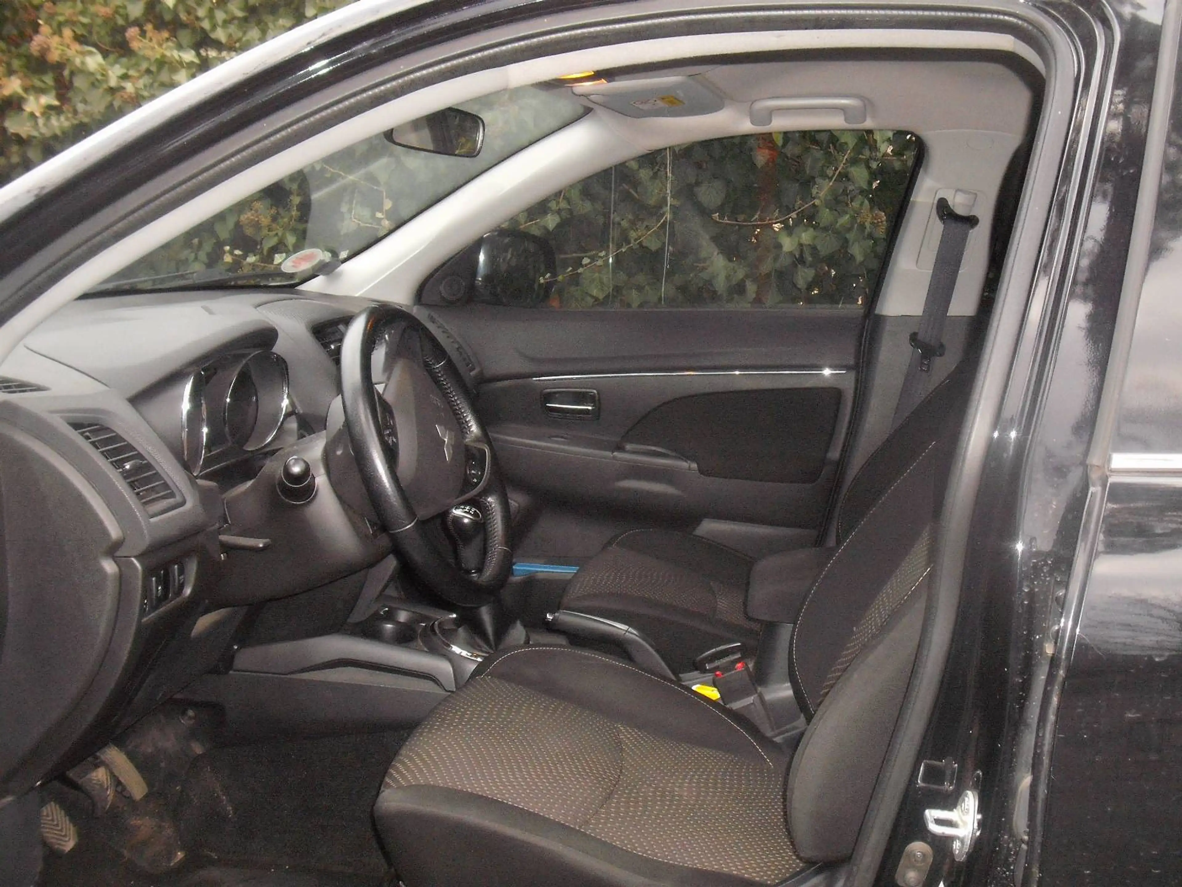 Mitsubishi ASX Intense 2WD — photo 9