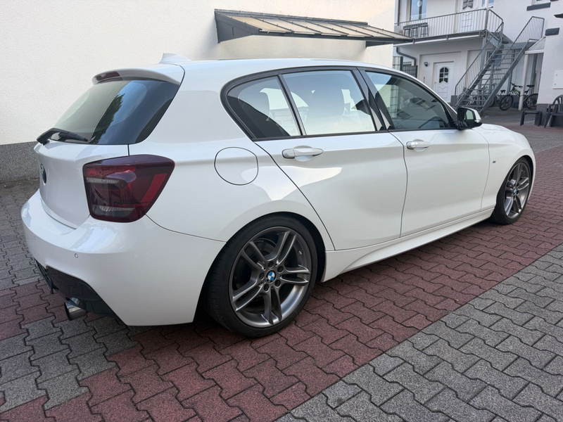 BMW 118 i M-Paket (Navi / Alcantara / PDC / Xenon) — photo 3