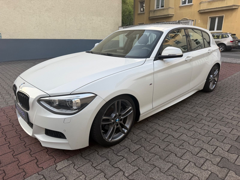 BMW 118 i M-Paket (Navi / Alcantara / PDC / Xenon)