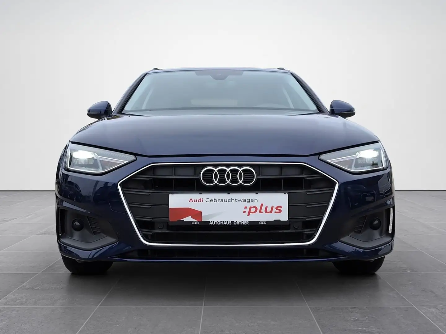 Audi A4 35 TDI Blau - 2