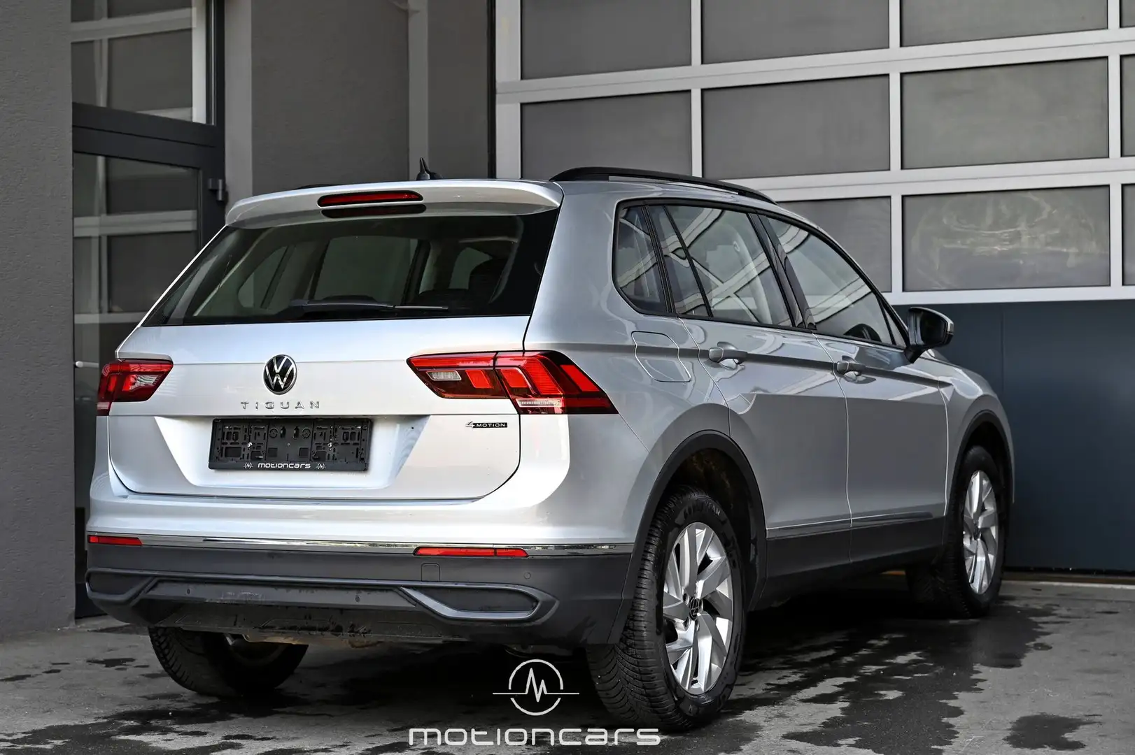 Volkswagen Tiguan 2.0 TDI BMT Life 4Motion Silber - 2
