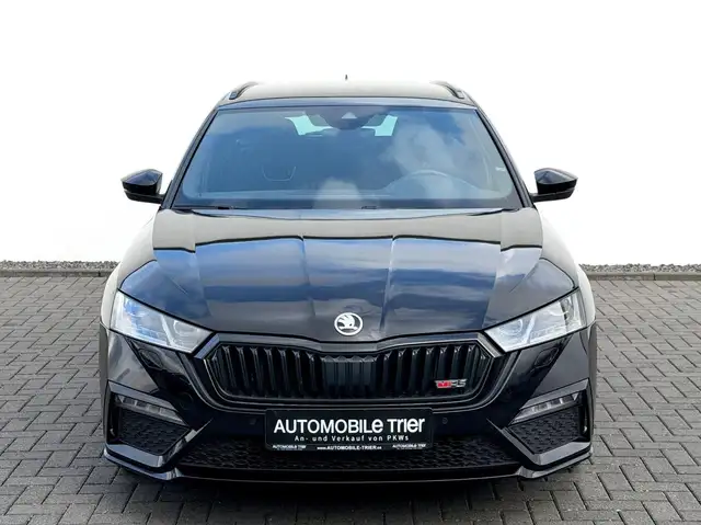 Skoda Octavia view 2