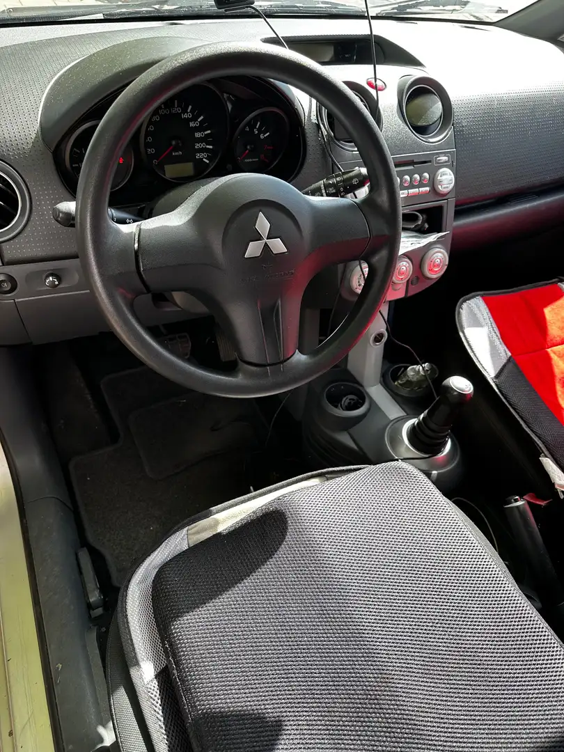 Mitsubishi Colt Colt 1.3 Invite Zilver - 2