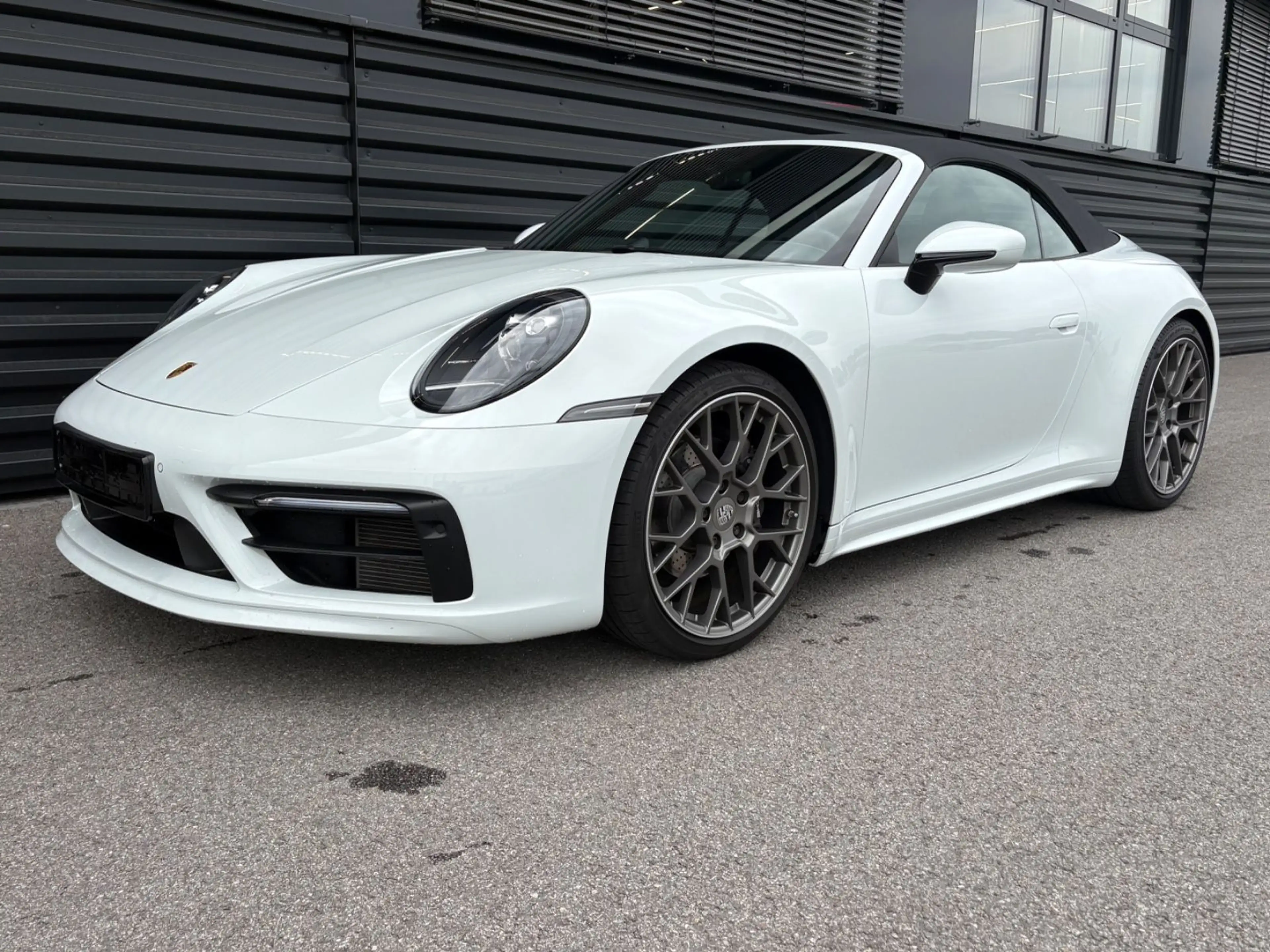 Porsche 992 911-992 Carrera Cabrio-Chrono-Abgas-Sportdesign — photo 7