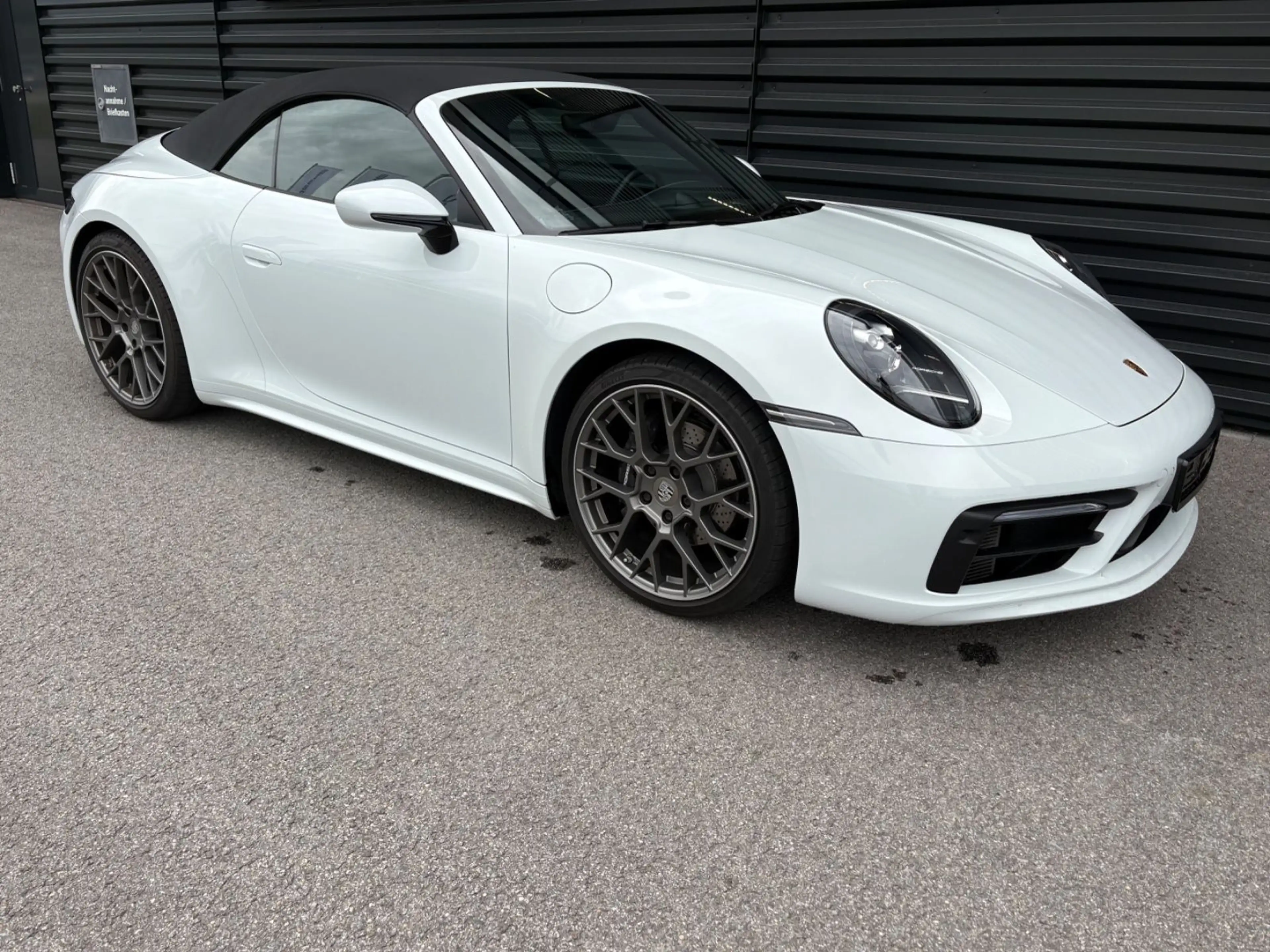 Porsche 992 911-992 Carrera Cabrio-Chrono-Abgas-Sportdesign — photo 4