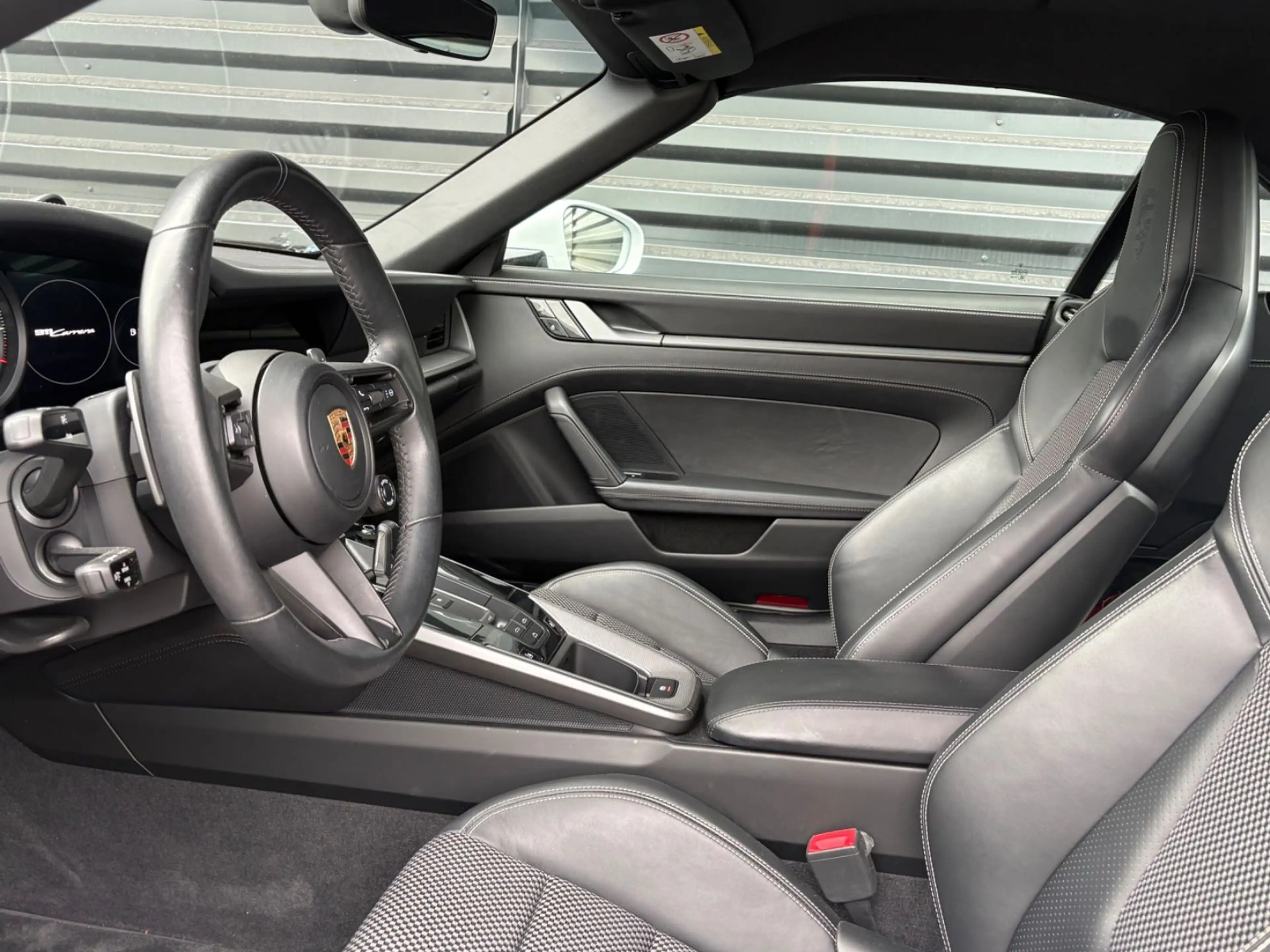 Porsche 992 911-992 Carrera Cabrio-Chrono-Abgas-Sportdesign — photo 15