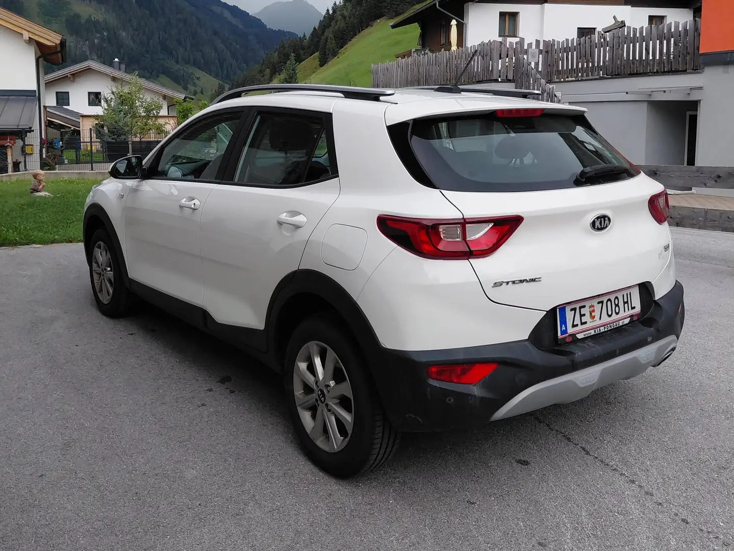 Kia Stonic Stonic 1,25 MPI ISG Silber Silber Weiß - 2