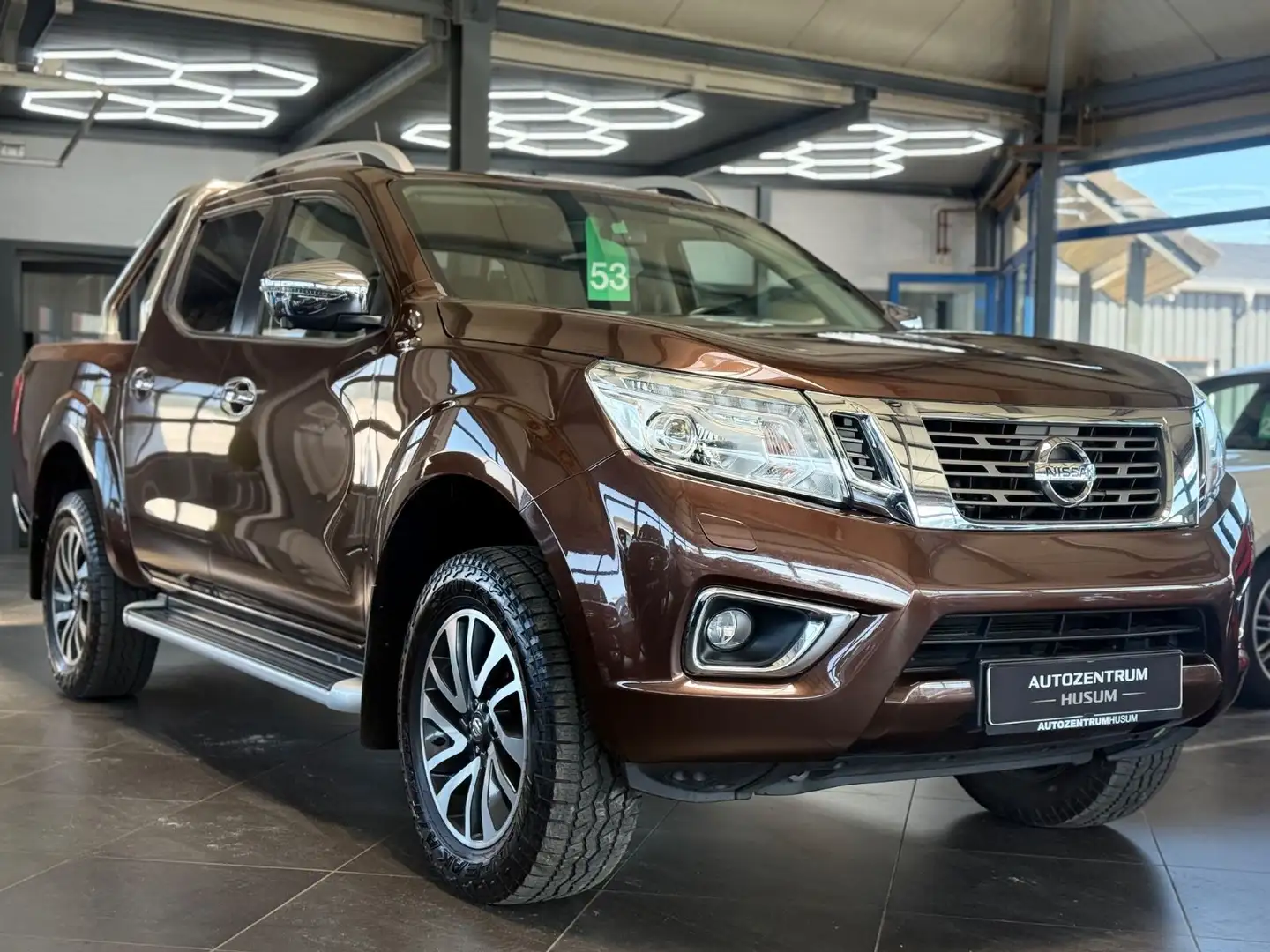 Nissan Navara NP300 Tekna Double Cab 4x4*HU/AU NEU* Braun - 1