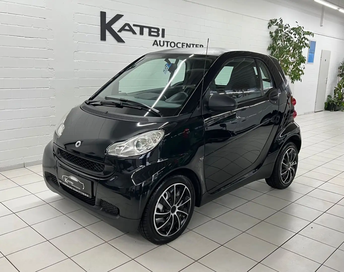 smart forTwo coupe Micro Hybrid Drive HU neu Schwarz - 1