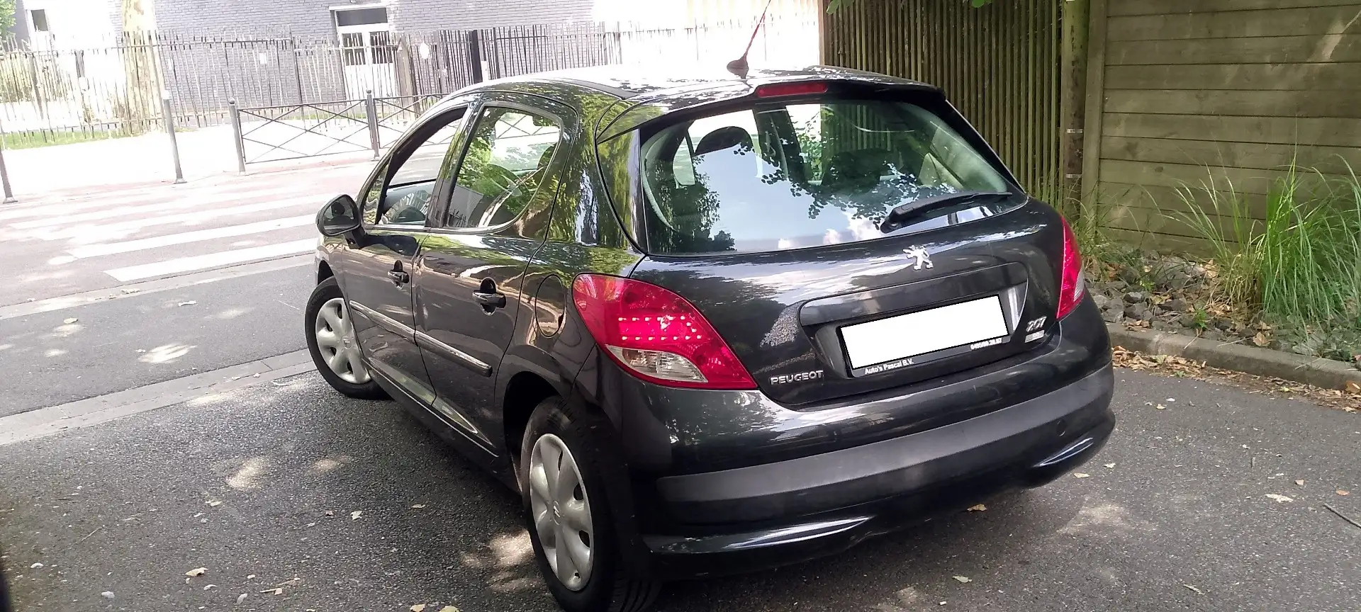 Peugeot 207 1.6 HDi 90ch FAP 99g BLUE LION Active - 2