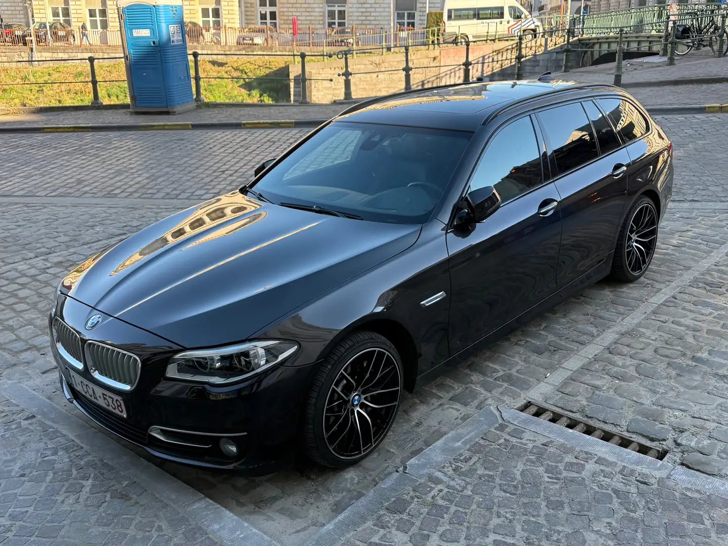 BMW 530 530d xDrive Touring Sport-Aut. Luxury Line Brun - 2
