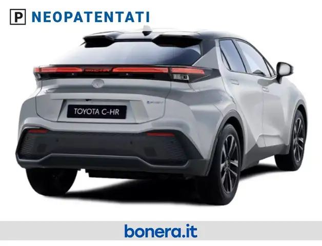Toyota C-HR view 4