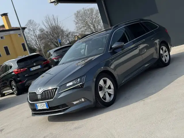 Skoda Superb Superb wagon 1.6 tdi Ambition