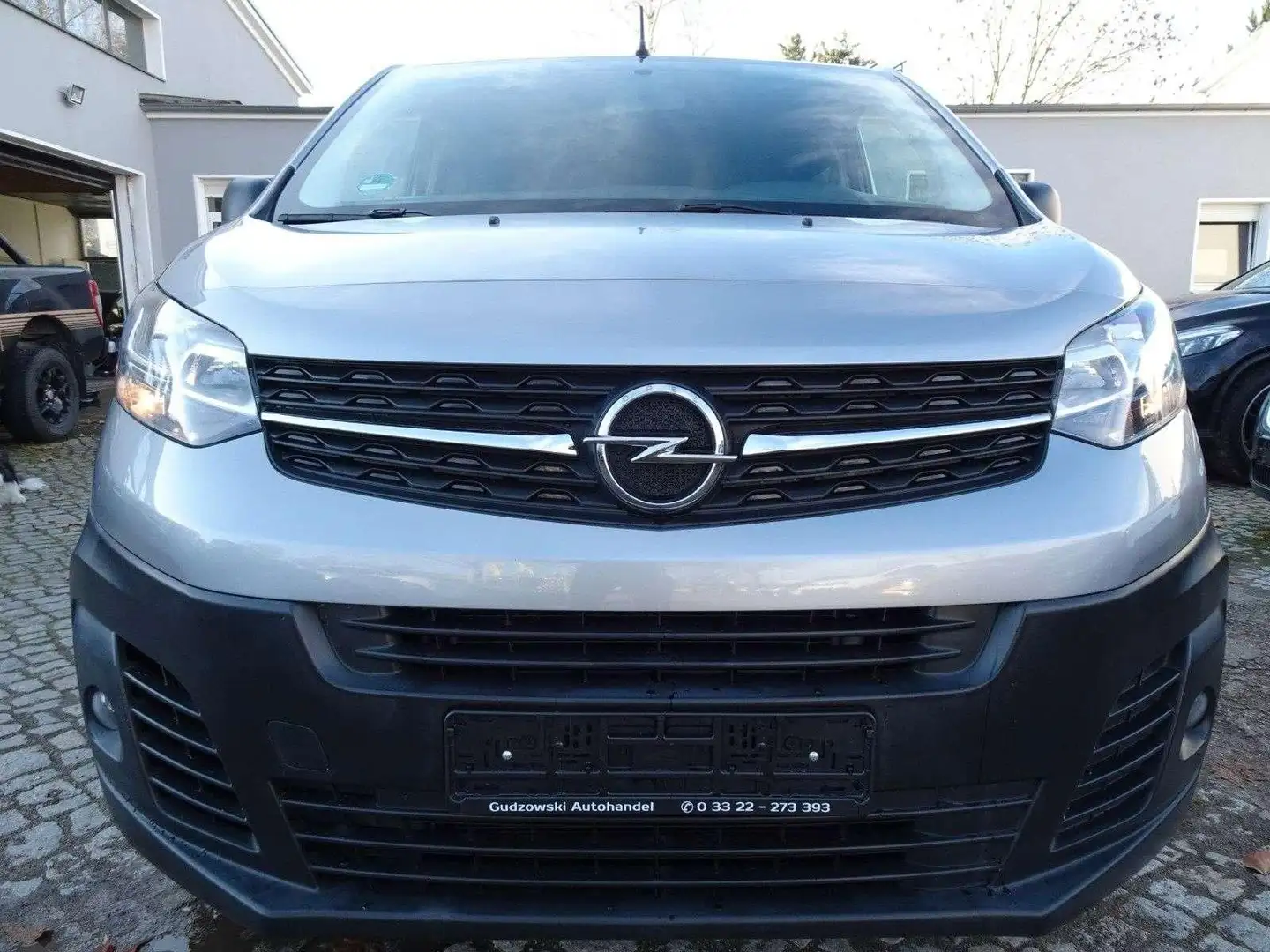 Opel Vivaro Kombi L 2.0, 110kW, 9Si.-KLIMA-NAV-PDC Gris - 2