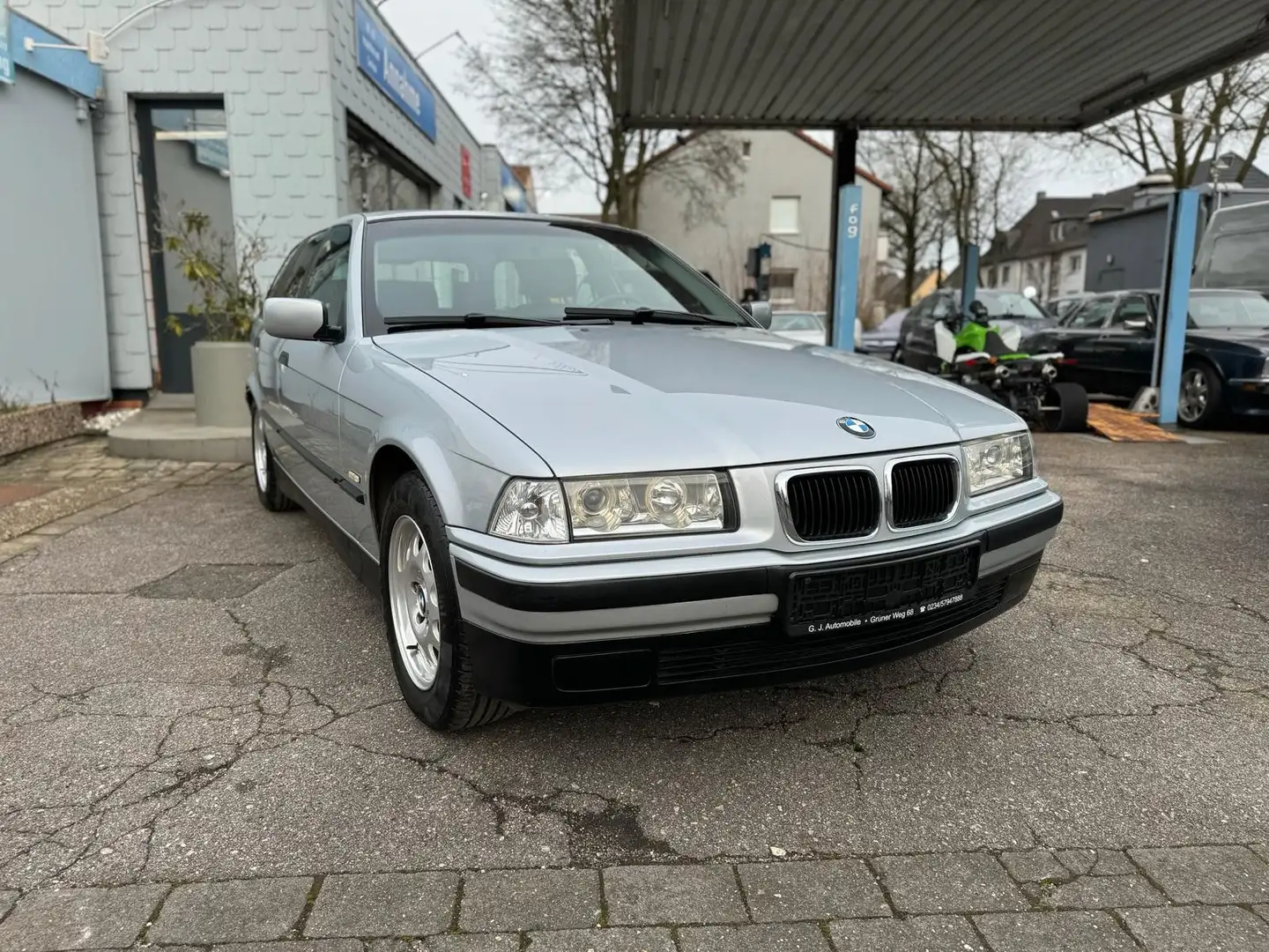 BMW 316 Srebrny - 2