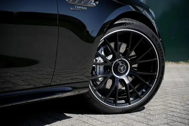Mercedes-Benz E Class view 28