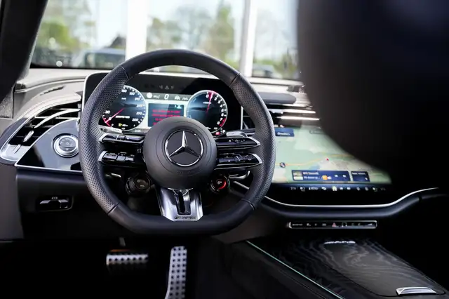 Mercedes-Benz E Class view 10
