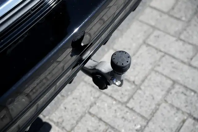 Mercedes-Benz E Class view 27
