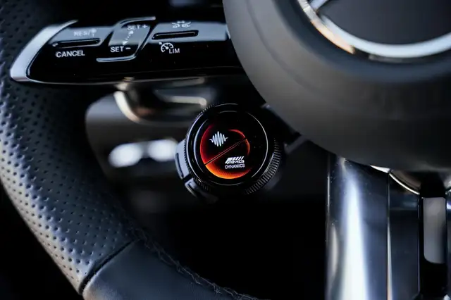 Mercedes-Benz E Class view 19