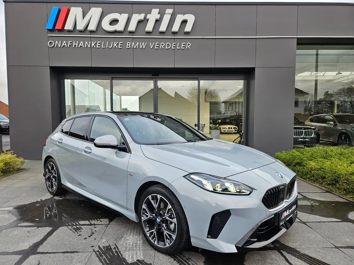 BMW 120 i Aut Nieuw model Msport Headup Keyless 19" 360CAM Gris - 1