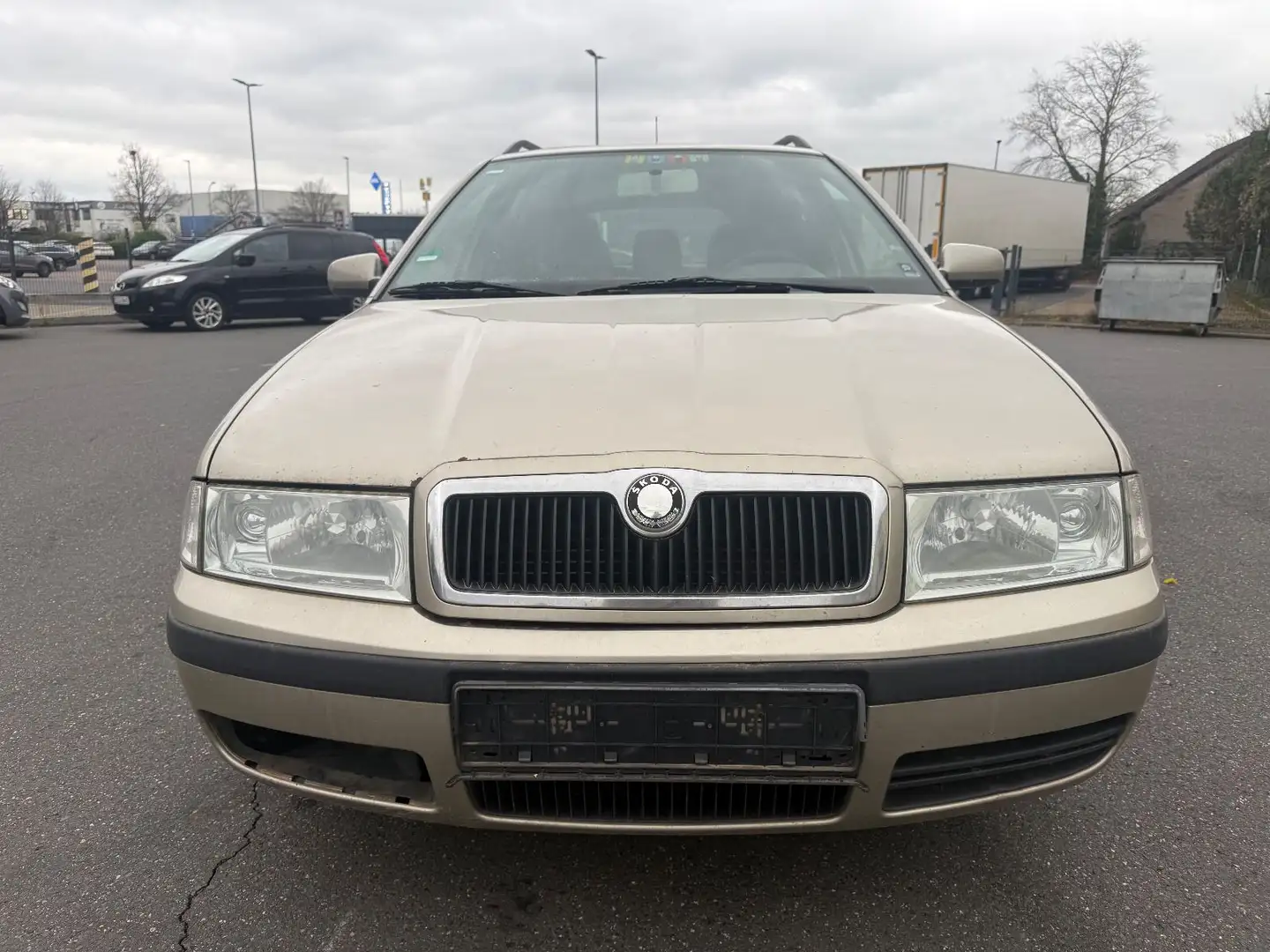 Skoda Octavia Combi Tour Beige - 2