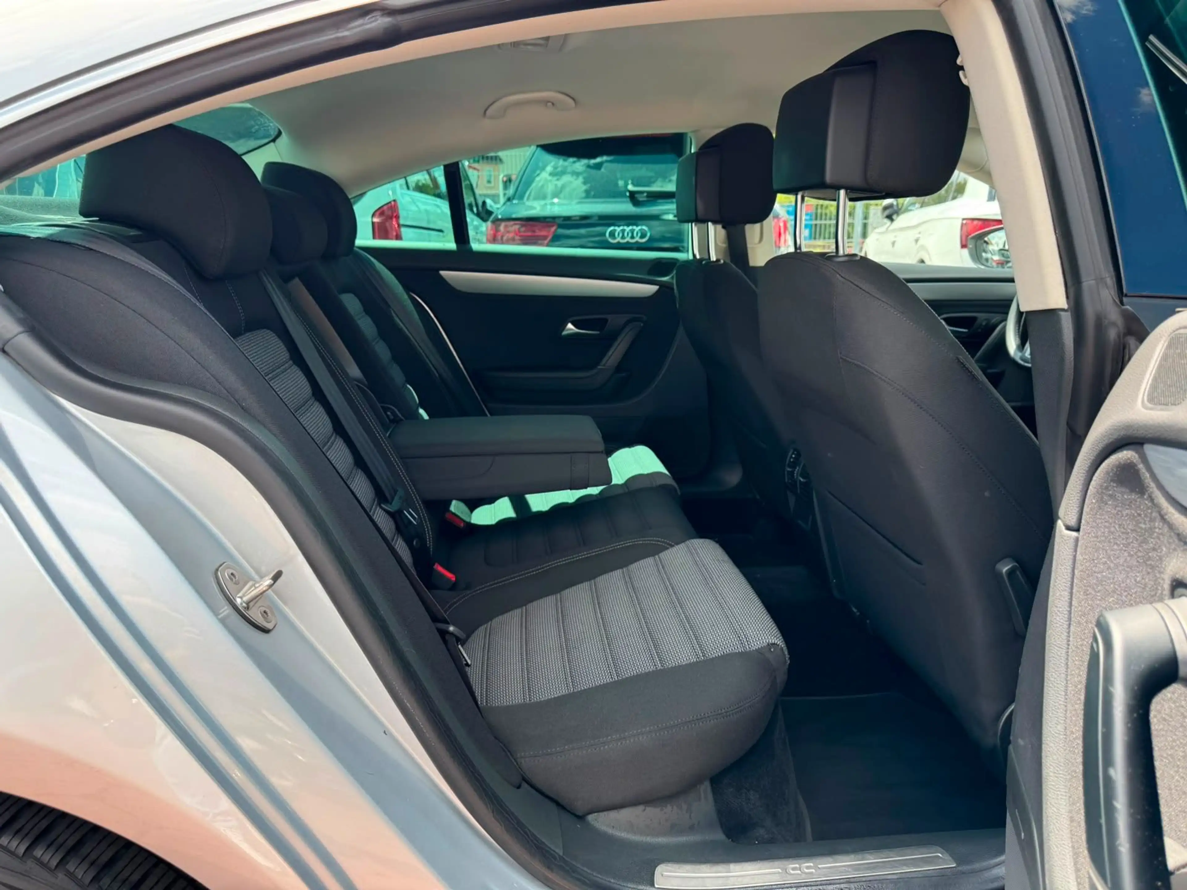Volkswagen CC BMT BI-XENON PTS NAVI 5-Sitzer — photo 14