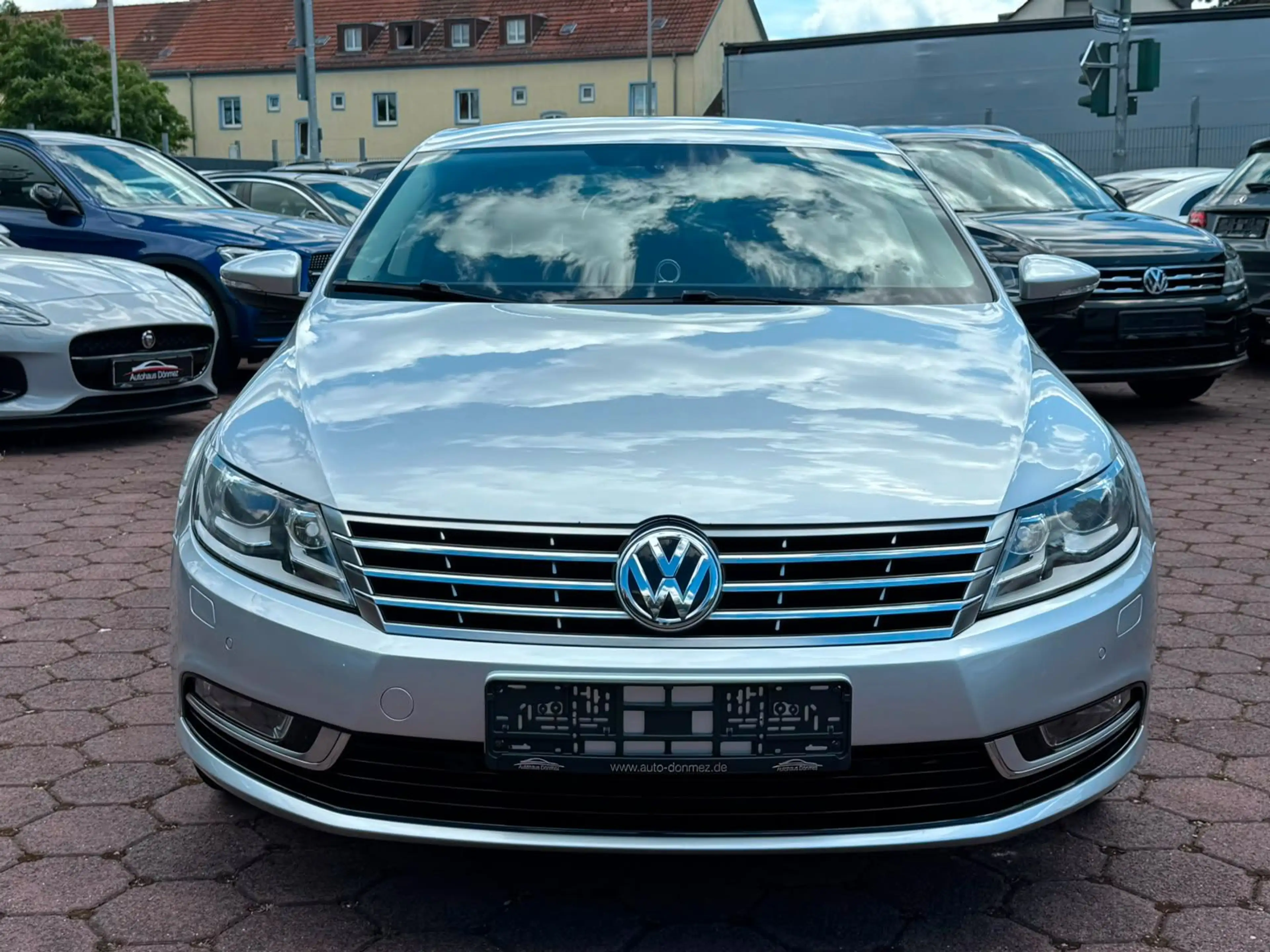Volkswagen CC BMT BI-XENON PTS NAVI 5-Sitzer — photo 2