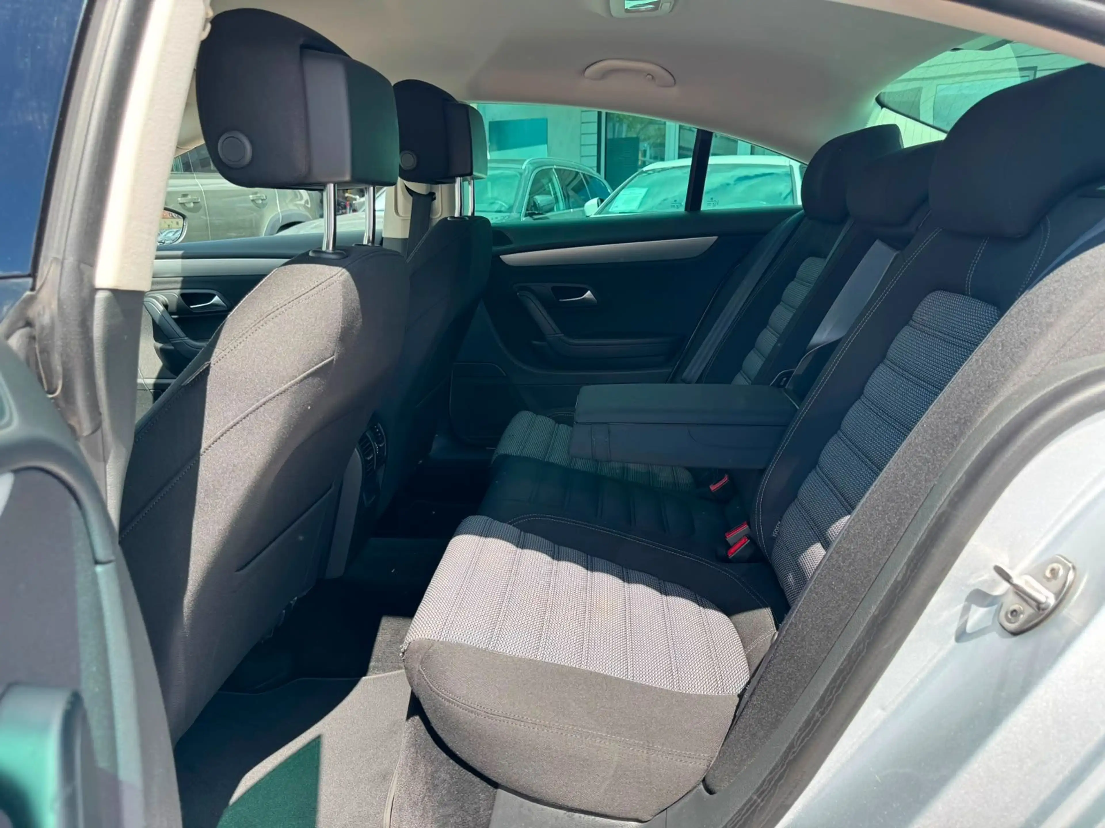 Volkswagen CC BMT BI-XENON PTS NAVI 5-Sitzer — photo 11